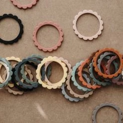 Mushie Siliconen Bijtringen Mix 3pack - Bijtringen - Dried Thyme Mix 21 Mushie Siliconen Bijtringen Mix 3pack - Bijtringen - Dried Thyme Mix -grijp-bijtspeelgoed Verkoop 550x247