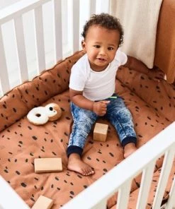 Jollein Rammelaar Pinguïn - Caramel 18 Jollein Rammelaar Pinguïn - Caramel -grijp-bijtspeelgoed Verkoop 550x366 1