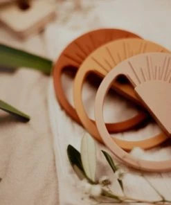 MONKIEZZ® Bijtring Zon | Rosewood | Oud Roze | Baby Speelgoed | Kraam Cadeau | Kinderspeelgoed -grijp-bijtspeelgoed Verkoop 550x366 115