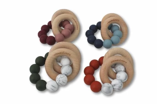 Chewies & More Rammelaar Hout Met Kralen Basic Wit Met Oker 9. Wit + 30. Oker 2 Chewies & More Rammelaar Hout Met Kralen Basic Wit Met Oker 9. Wit + 30. Oker - Afbeelding 2