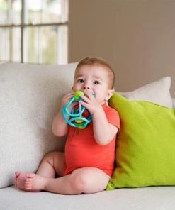 OgoBolli Rode Rammelaar | 10 Cm | Speelgoed Voor Baby -grijp-bijtspeelgoed Verkoop 550x366 71