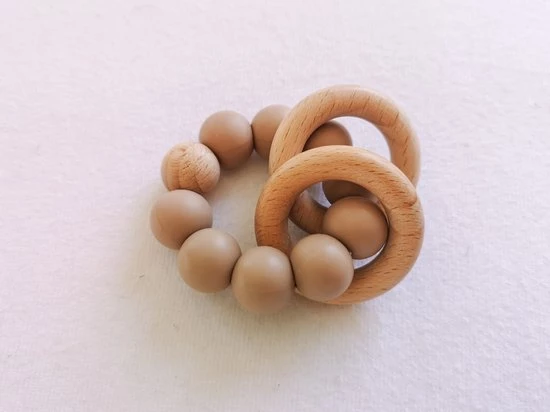 Merkloos Bijtring - Siliconen Kralen - Houten Ring - Taupe 1 Merkloos Bijtring - Siliconen Kralen - Houten Ring - Taupe