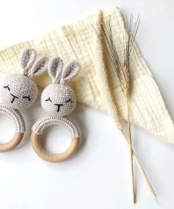 BBYP Gehaakte Rammelaar/ Bijtring Konijn - Speelgoed Baby - Kraamcadeau