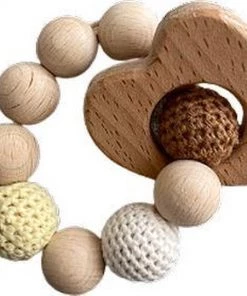 IL BAMBINI Set: Rammelaar, Bijtring & Speenkoord - Gele Giraffe - Handgemaakt - Hout & Wol - Babycadeau - Kraamcadeau - Baby Bijtspeelgoed 0-2 Jaar -grijp-bijtspeelgoed Verkoop 550x540 1