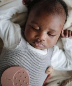 Mushie - Bijtring Maan - Bijtringen - Cloudy Mauve -grijp-bijtspeelgoed Verkoop 550x550 1