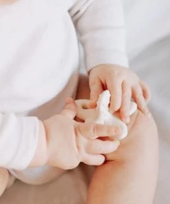 Oli & Carol Bijtspeeltje Chewy To Go - Hawaii Bloem -grijp-bijtspeelgoed Verkoop 550x550 161