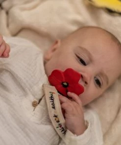 Oli & Carol Oli&Carol Bijtspeeltje Chewy To Go - Poppy Klaproos -grijp-bijtspeelgoed Verkoop 550x550 330