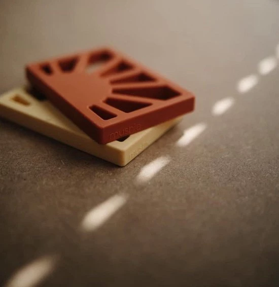 MUSHIE | Bijtring | Siliconen | Sun | Mutted Yellow | Teether 2 MUSHIE | Bijtring | Siliconen | Sun | Mutted Yellow | Teether - Afbeelding 2