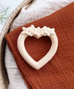 Bijtring: Hart - Crème | A Little Lovely Company -grijp-bijtspeelgoed Verkoop 550x577 36