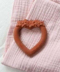 Bijtring: Hart - Terracotta | A Little Lovely Company -grijp-bijtspeelgoed Verkoop 550x578 2