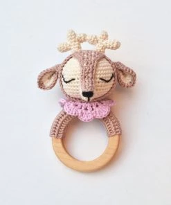 Sweet Hazal - Bijtring Hert - Rammelaar - Amigurumi - Houtenspeelgoed
