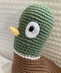 Pebble Child - Gehaakte Knuffel Rammelaar Speelgoed Organic Eend/Duck - Handgemaakt - Duurzaam -grijp-bijtspeelgoed Verkoop 550x733 13