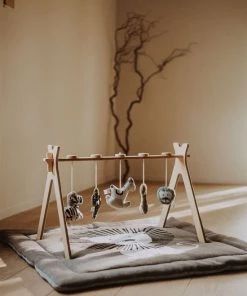 QUAX TIPI - ACTIVITY ARCH -SPEELBOOG + 5 TRICOT FIGUURTJES - JUNGLE -grijp-bijtspeelgoed Verkoop 550x825 21